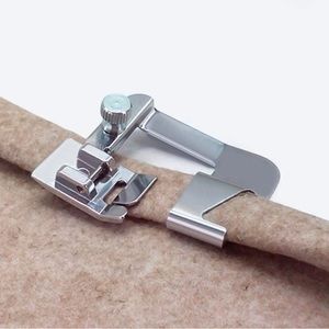 Rolled hem presser foot